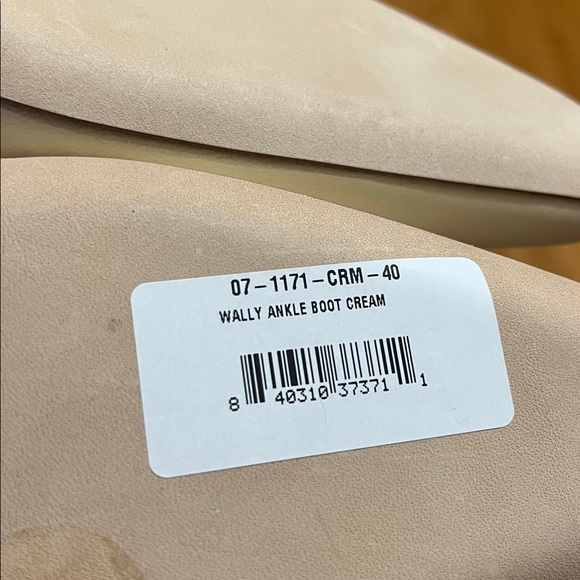 Staud Wally Booties In Cream size 40 NWOB